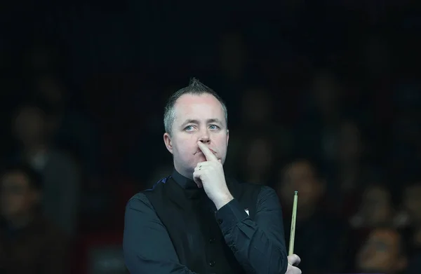 John Higgins Szkocji Uważa Strzał Przeciwko Joe Swail Irlandii Północnej — Zdjęcie stockowe