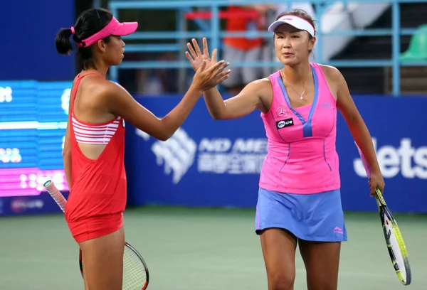 Chinese Professional Tennis Player Peng Shuai Right Claps Hands Taiwanese — Stock Photo, Image