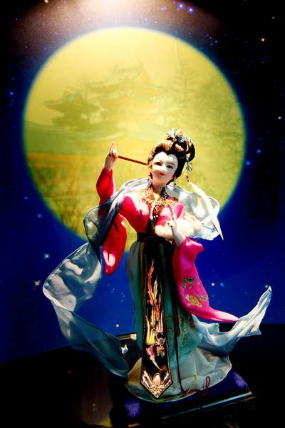 Uma Estatueta Tradicional Deusa Lua Chinesa Change Exibida Durante Uma — Fotografia de Stock