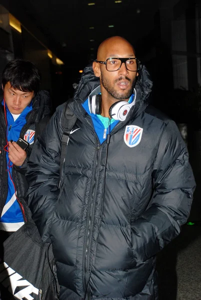 Delantero Francés Nicolas Anelka Shanghai Shenhua Fotografiado Estación Tren Shanghai — Foto de Stock