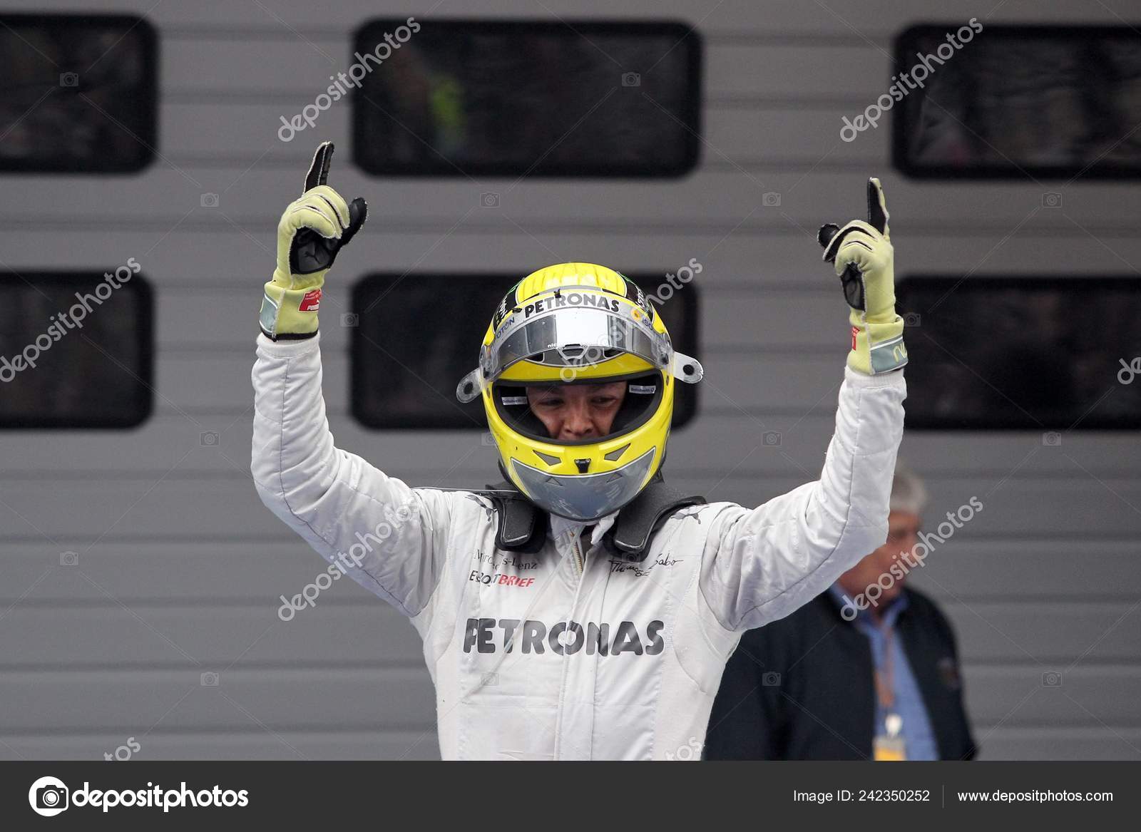 2012 Chinese GP – Rosberg wins his first F1 race in Mercedes