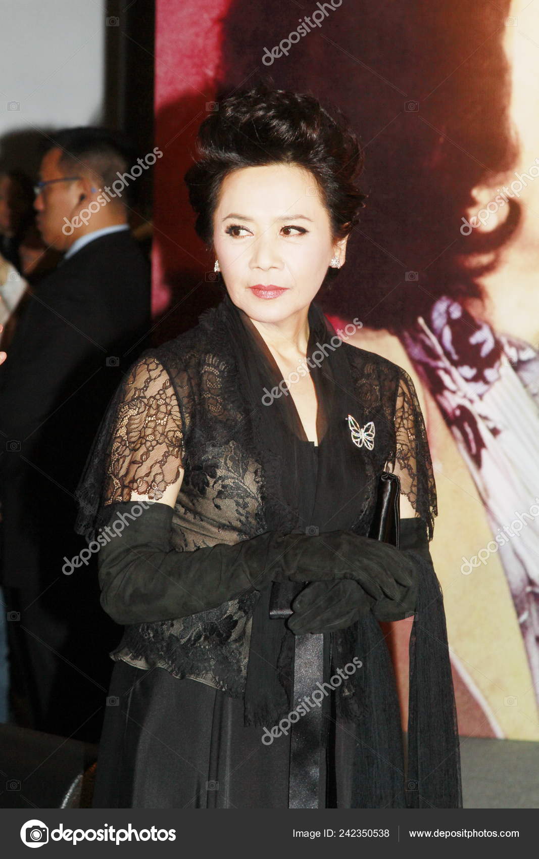 Гонконгская Актриса Дини Премьере Нового Фильма Простая Жизнь.