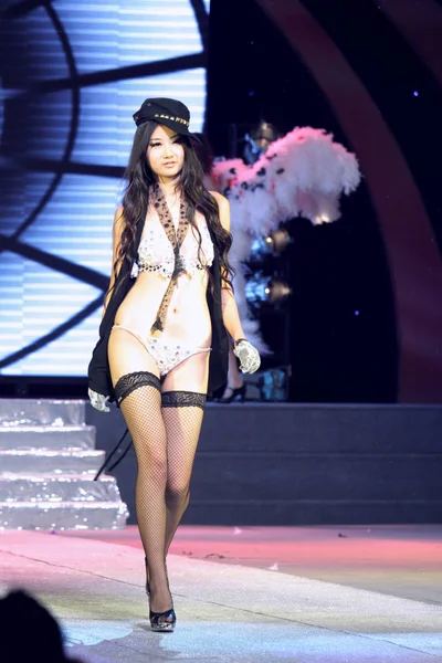 File Chinese Student Parades New Design Lingerie Lingerie Fashion Show — Photo