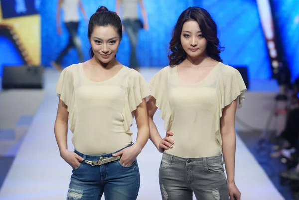 Jeanswest Desfile Moda China Fashion Week Outono Inverno 2012 Pequim — Fotografia de Stock