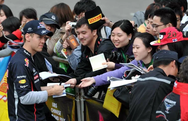 Sebastian Vettel Pilote Allemand Équipe Red Bull Signe Pour Les — Photo