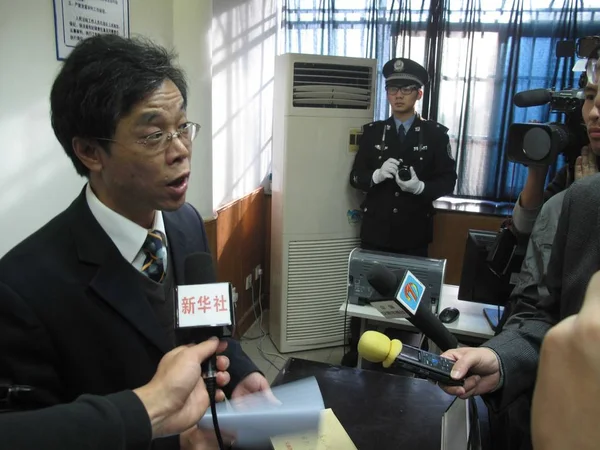 Abogado Entrevistado Tribunal Ciudad Anqing Provincia Chinas Anhui Noviembre 2010 — Foto de Stock