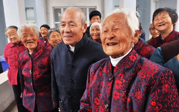 Seniorzy Zdjęciu Domu Opieki Zouping Powiat Wschód Chinas Prowincji Shandong — Zdjęcie stockowe