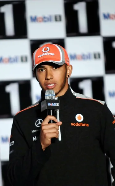 Pilota Britannico Lewis Hamilton Attualmente Corsa Team Mclaren Parla Durante — Foto Stock