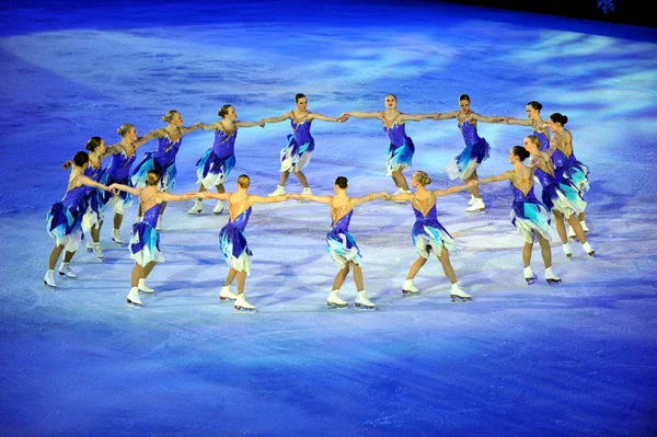 Skaters Presteren Tijdens Openingsceremonie Voor 2012 Isu Short Track Schaats — Stockfoto