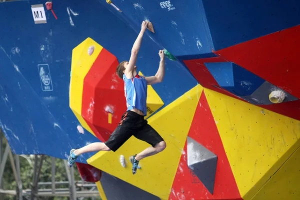 Wspinacz Konkuruje Ifsc Climbing Worldcup 2012 Chongqing Chiny Kwiecień 2012 — Zdjęcie stockowe