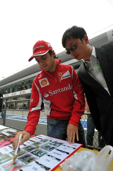 Piloto Brasileño Felipe Massa Del Equipo Ferrari Firma Para Los — Foto de Stock