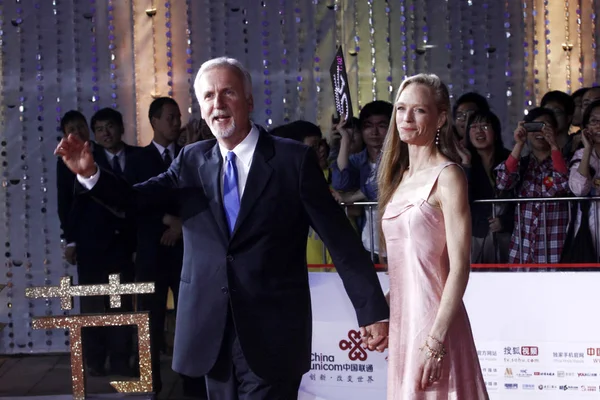 Kanadalı Film Yönetmeni Yapımcı James Cameron Eşi Suzy Amis Açılış — Stok fotoğraf