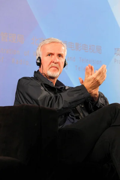 Kanadyjski Reżyser Producent James Cameron Uczęszcza Forum Produkcji Rozwoju Przemysł — Zdjęcie stockowe