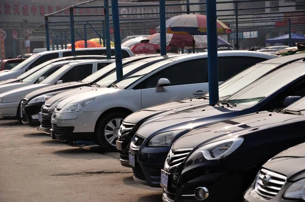 Carros Segunda Mão São Vistos Mercado Wuhan Província Chinas Hubei — Fotografia de Stock