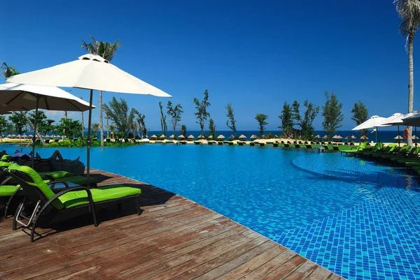Kunderna Trivs Swimmingpool Doubletree Hotel Sanya Södra Chinas Hainan Provinsen — Stockfoto