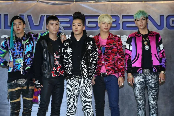 Membros Boy Band Sul Coreana Bigbang Posam Durante Uma Atividade — Fotografia de Stock