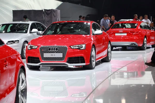 Des Voitures Audi Sont Exposées Dans Cadre Préparation 12E Salon — Photo