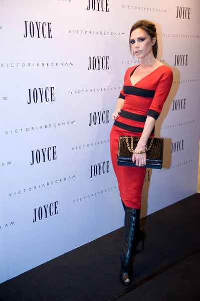 Виктория Бекхэм Позирует Рекламном Мероприятии Собственного Модного Бренда Victoria Beckham — стоковое фото