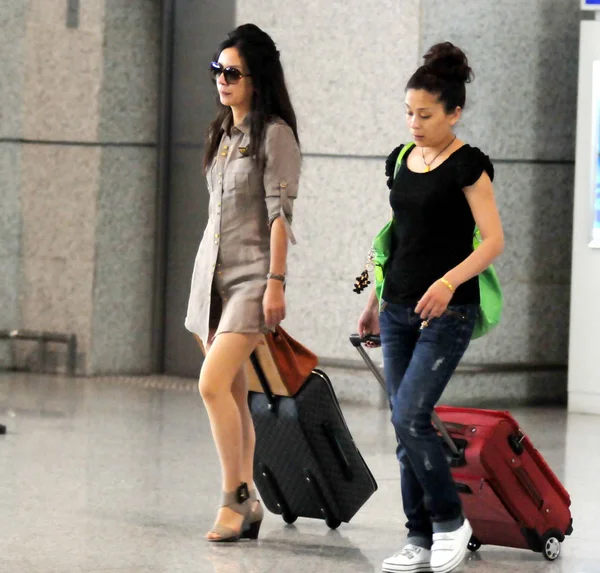 Attrice Cinese Vicki Zhao Zhao Wei Sinistra Fotografata All Aeroporto — Foto Stock