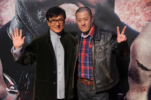 Hongkong Toneelspeler Jackie Chan Links Chinese Regisseur Ding Sheng Vormen — Stockfoto