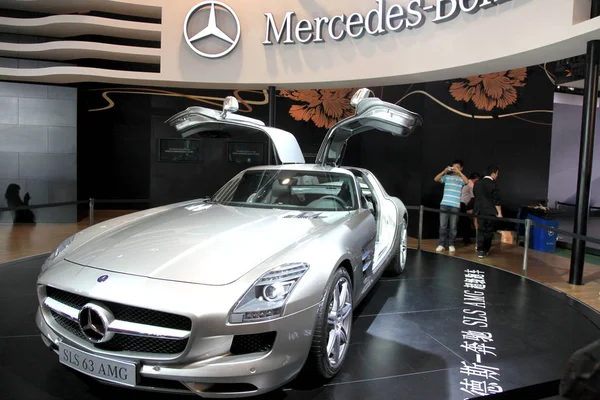 Během Automatické Show Qingdao Východní Chinas Shandong Displeji Mercedes Benz — Stock fotografie