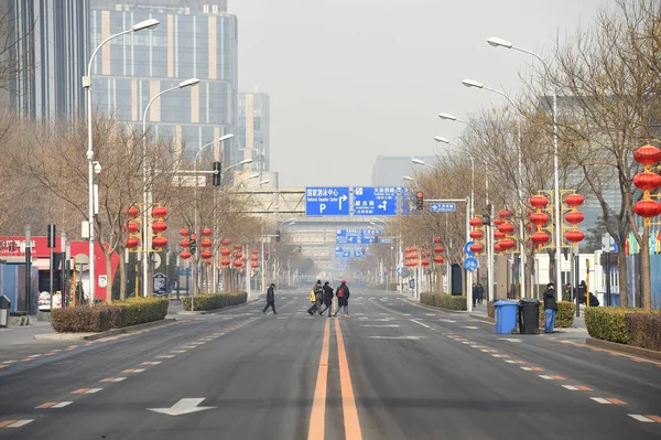 2019年2月2日 在中国北京市中心即将到来的中国农历新年或春节前 可以看到一条几乎空无一人的街道 — 图库照片