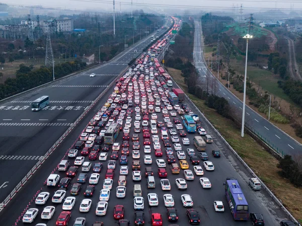 Nesta Vista Aérea Massas Veículos Fazem Fila Segunda Ponte Yangtze — Fotografia de Stock