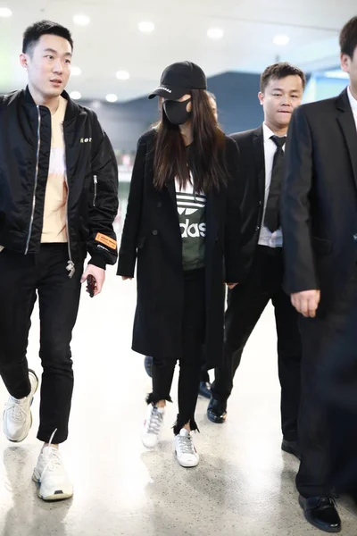 Actriz Hong Kong Angelababy Llega Aeropuerto Shanghai China Noviembre 2018 —  Fotos de Stock