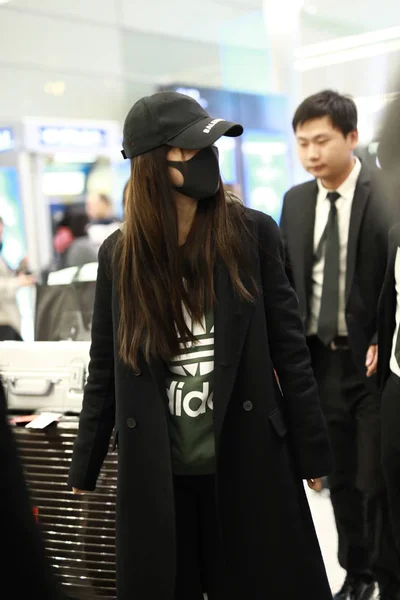 Actrice Hong Kong Angelababy Arrive Aéroport Shanghai Chine Novembre 2018 — Photo