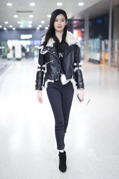 Chinese Model Mengyao Also Known Ming Arrives Airport Shanghai China — Stock Photo, Image