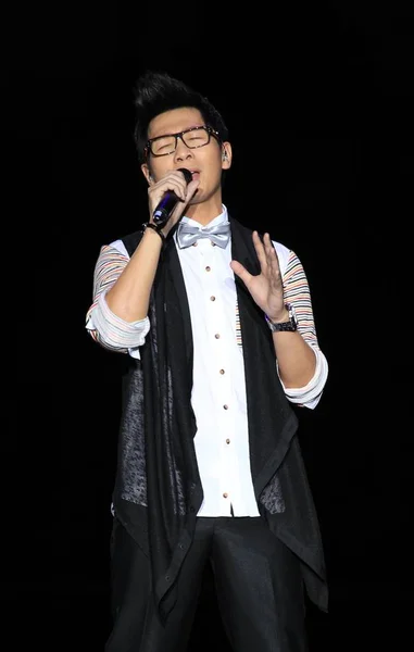 Piosenkarka Pin Kuan Wykonuje Podczas Rekordy Rock Rocznica Koncert Hangzhou — Zdjęcie stockowe