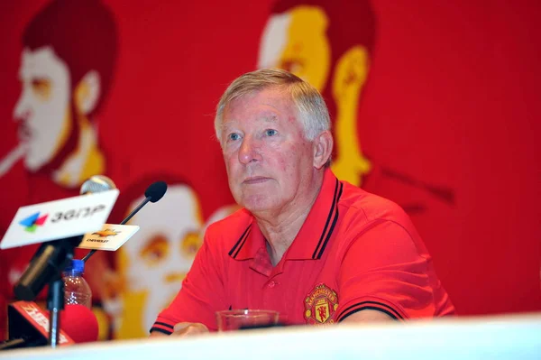 Manchester United Manager Alex Ferguson Avbildas Press Konferens Ett Hotell — Stockfoto