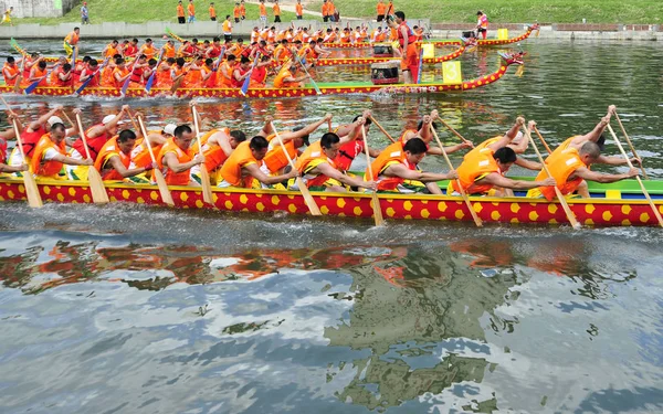 Çinli Katılımcılar Aynı Zamanda Duanwu Festivali Olarak Bilinen Yaklaşan Dragon — Stok fotoğraf