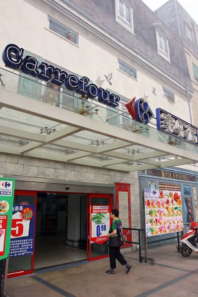 Cliente Chino Compras Supermercado Carrefour Shanghai China Agosto 2012 — Foto de Stock
