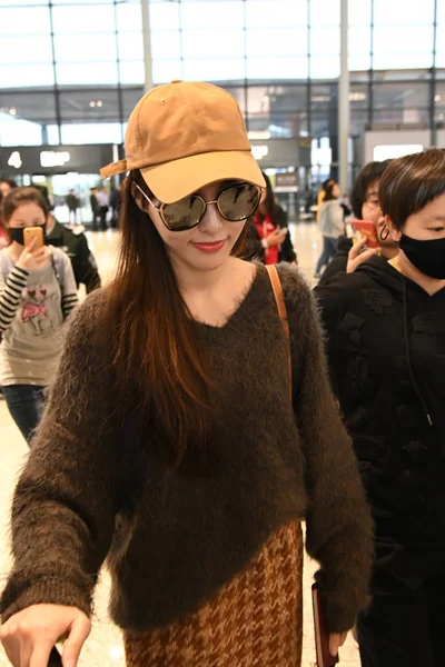 Actrice Chinoise Tiffany Tang Tang Yan Arrive Aéroport International Shanghai — Photo