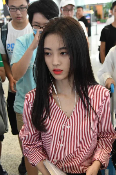 Cantora Atriz Chinesa Jingyi Chega Aeroporto Internacional Hongqiao Xangai Antes — Fotografia de Stock