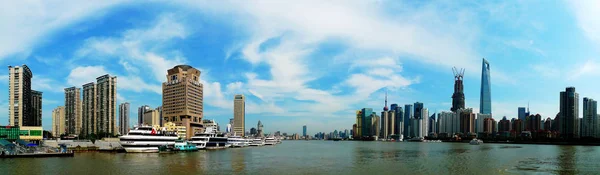 Panoramę Szanghaju Huangpu Rzeka Finansowej Dzielnicy Lujiazui Drapaczami Chmur Wysokich — Zdjęcie stockowe