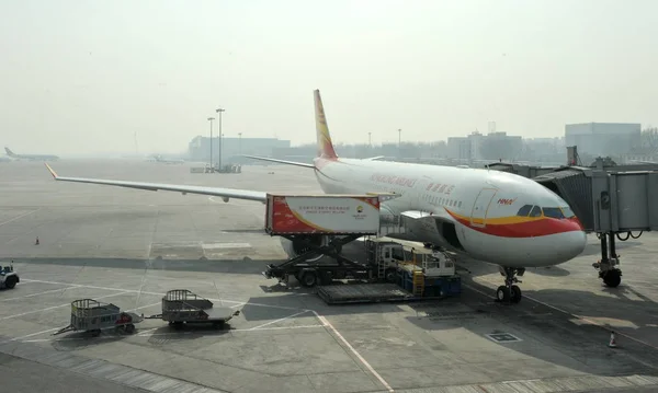 Вид Реактивный Самолет Авиакомпании Hong Kong Airlines Пекинском Международном Аэропорту — стоковое фото