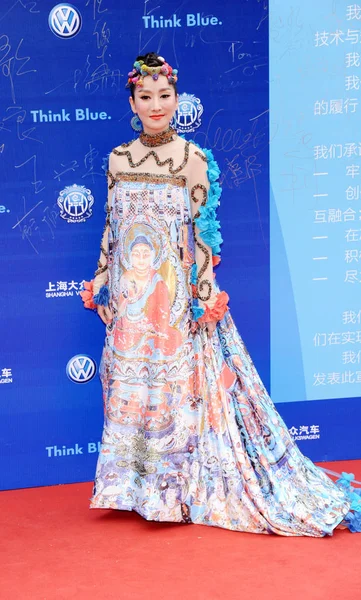 Chinese Folk Singer Dingding Poses Red Carpet Releasing Ceremony 2012 — Stock Photo, Image