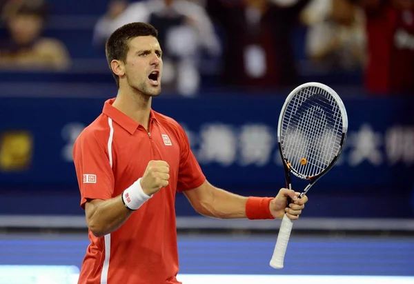 Novak Djokovic Serbie Célèbre Après Avoir Vaincu Andy Murray Grande — Photo