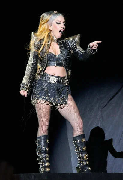 Μας Ποπ Σταρ Lady Gaga Εκτελεί Κατά Διάρκεια Της Συναυλία — Φωτογραφία Αρχείου