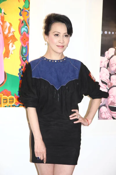 Hong Kong Actress Carina Lau Poses Opening Ceremony Art Exhibition — Stock Photo, Image