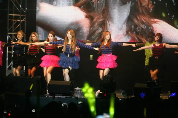 Membros Girl Group Sul Coreano Ara Apresentam Seu Primeiro Show — Fotografia de Stock