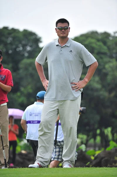 Superestrella Baloncesto China Retirada Yao Ming Mira Durante Torneo Golf — Foto de Stock