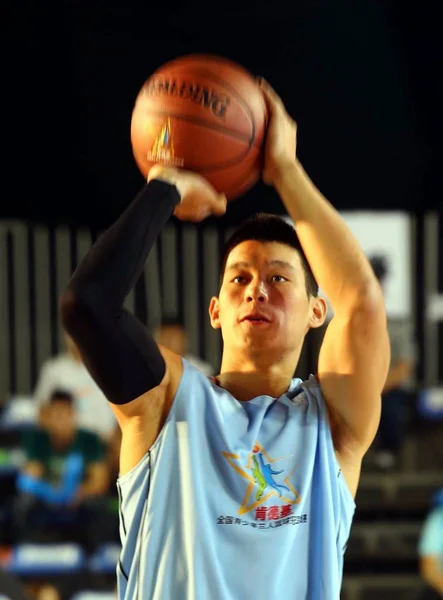 Jeremy Lin Estrella Nba Houston Rockets Lanza Pelota Durante Partido — Foto de Stock