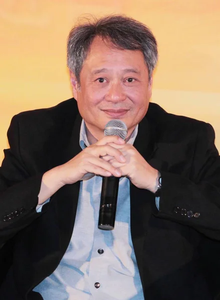 Tchajwanský Filmový Režisér Ang Lee Hovoří Tiskové Konferenci Pro Filmu — Stock fotografie