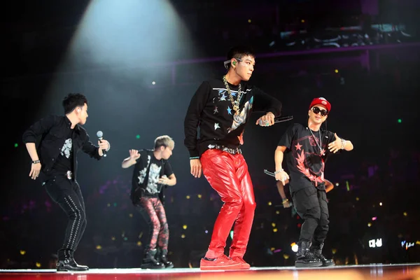 Des Membres Groupe Idols Sud Coréen Bigbang Produisent Lors Une — Photo