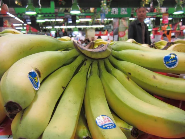 File Bananas Importadas Das Filipinas São Vistas Venda Supermercado Nantong — Fotografia de Stock
