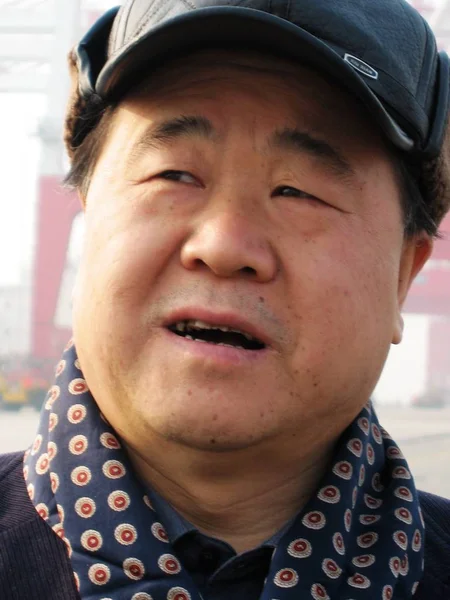 Çinli Yazar Yazar Yan Ziyaret Bağlantı Noktası Qingdao Qingdao City — Stok fotoğraf