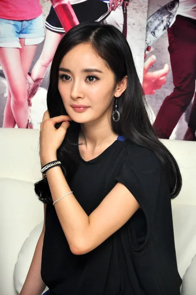 Chińska Aktorka Yang Pozach Podczas Konferencji Prasowej Dla Jej Nowego — Zdjęcie stockowe